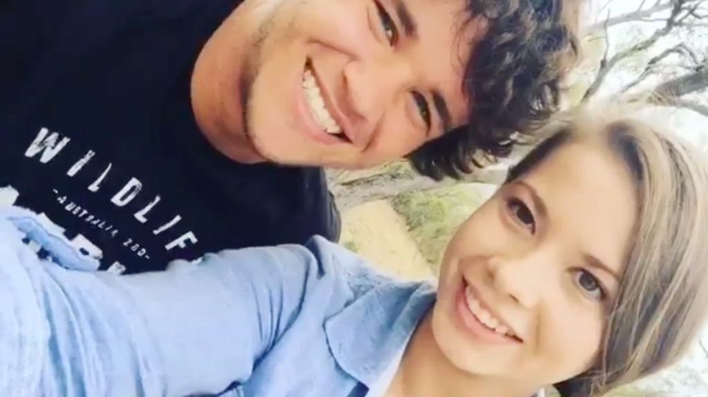Bindi Irwin Shares Cute Video With Boyfriend Chandler Powell Thank You For Always Making Me Smile E Online Ca